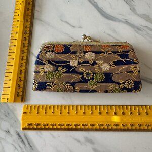 VINTAGE 2 LAYER DIVIDER DOUBLE LAYER GOLD COLORED COIN PURSE EMBROIDER